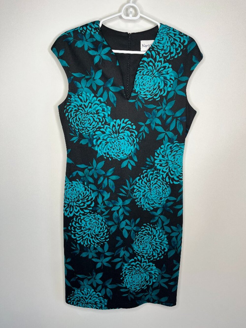 North Style Women’s Size 10 Knee Length Black & Blue Floral Pencil Slit Dress